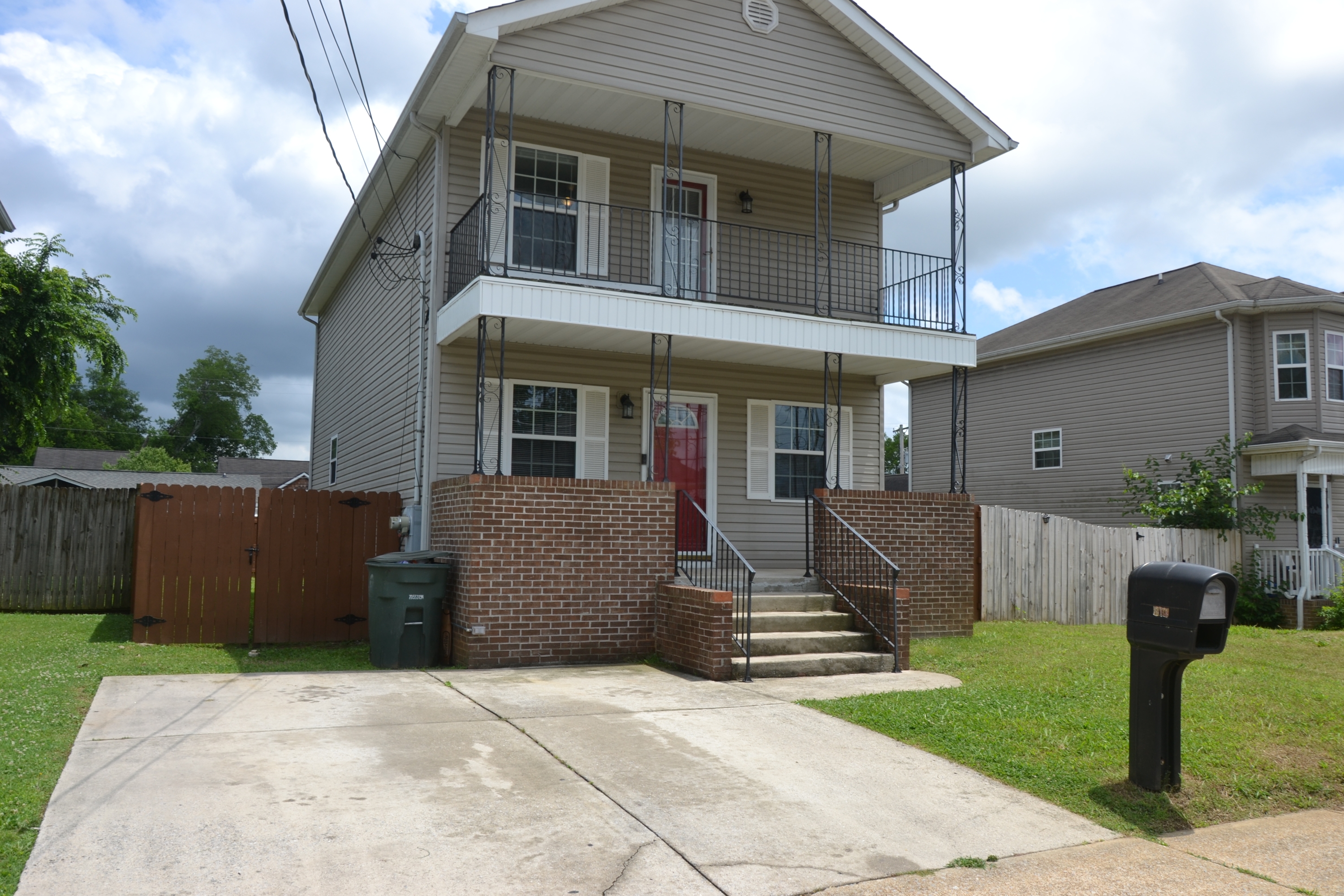 Property main image